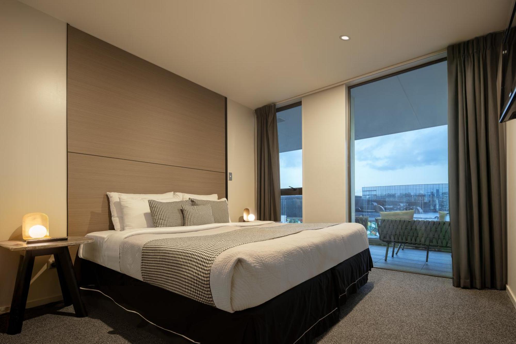 Quest On Hobson Serviced Apartments Окленд Экстерьер фото