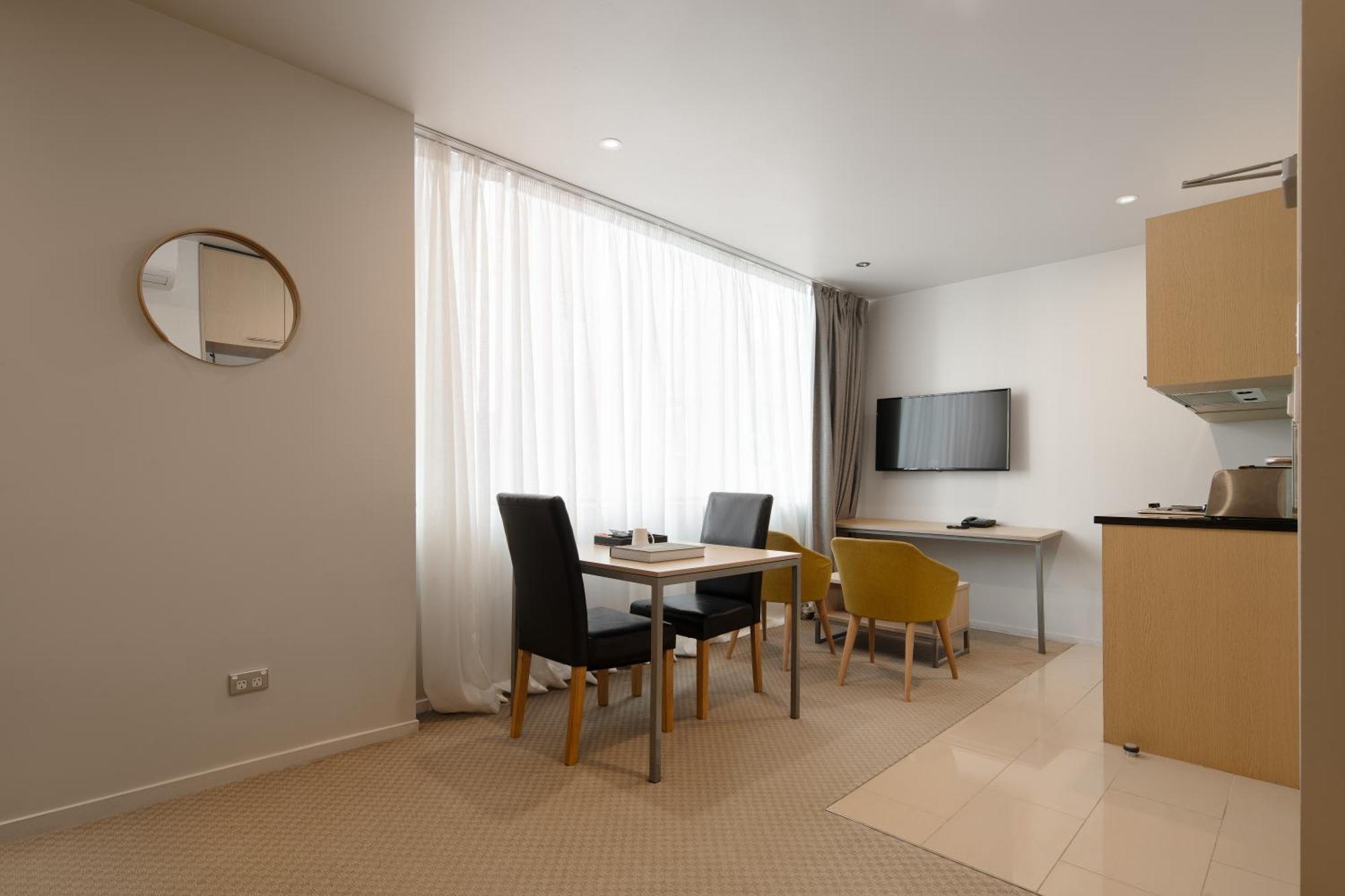 Quest On Hobson Serviced Apartments Окленд Экстерьер фото