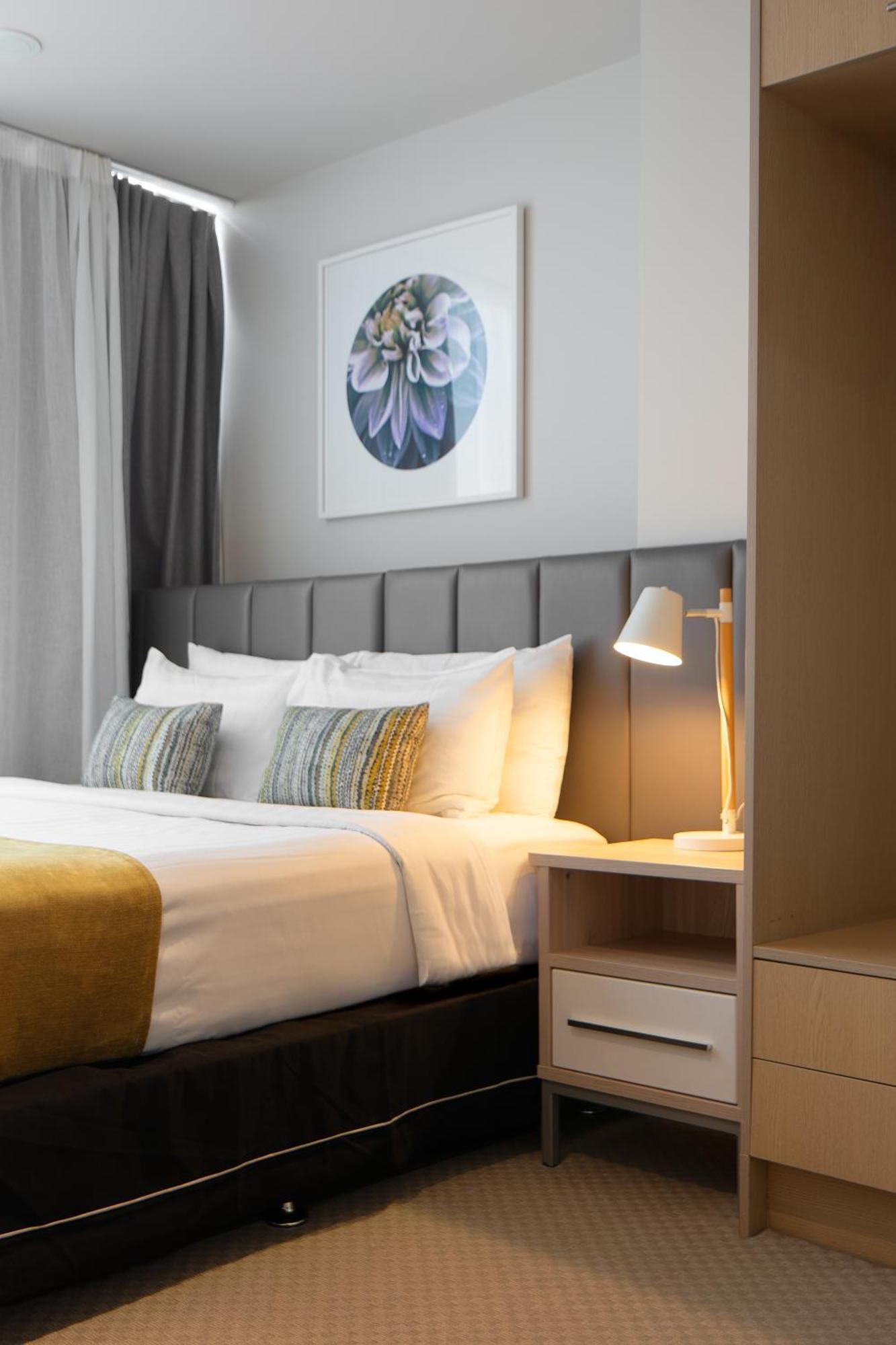 Quest On Hobson Serviced Apartments Окленд Экстерьер фото